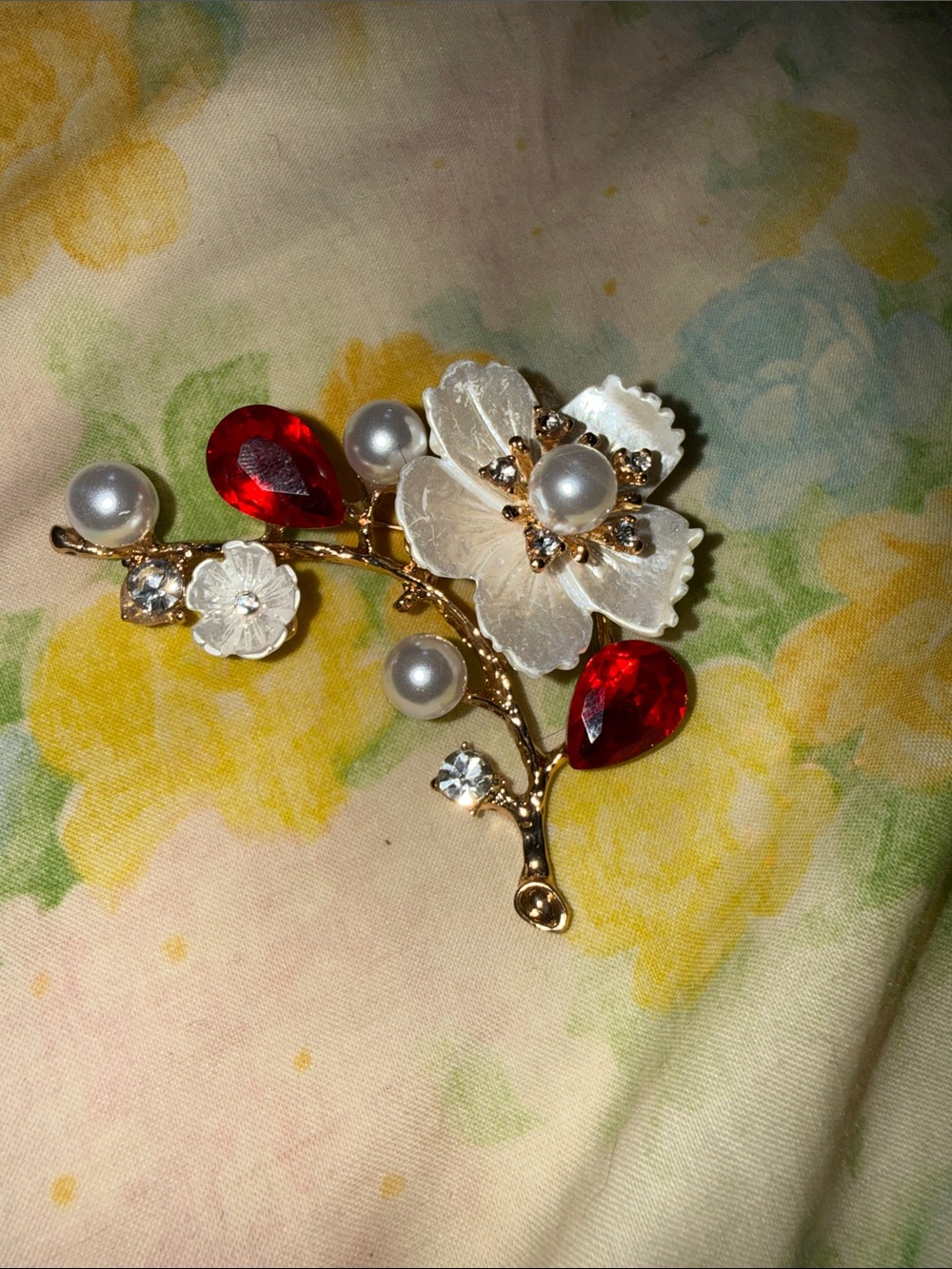 Floral Pearl & Red Crystal Brooch - Gold Tone